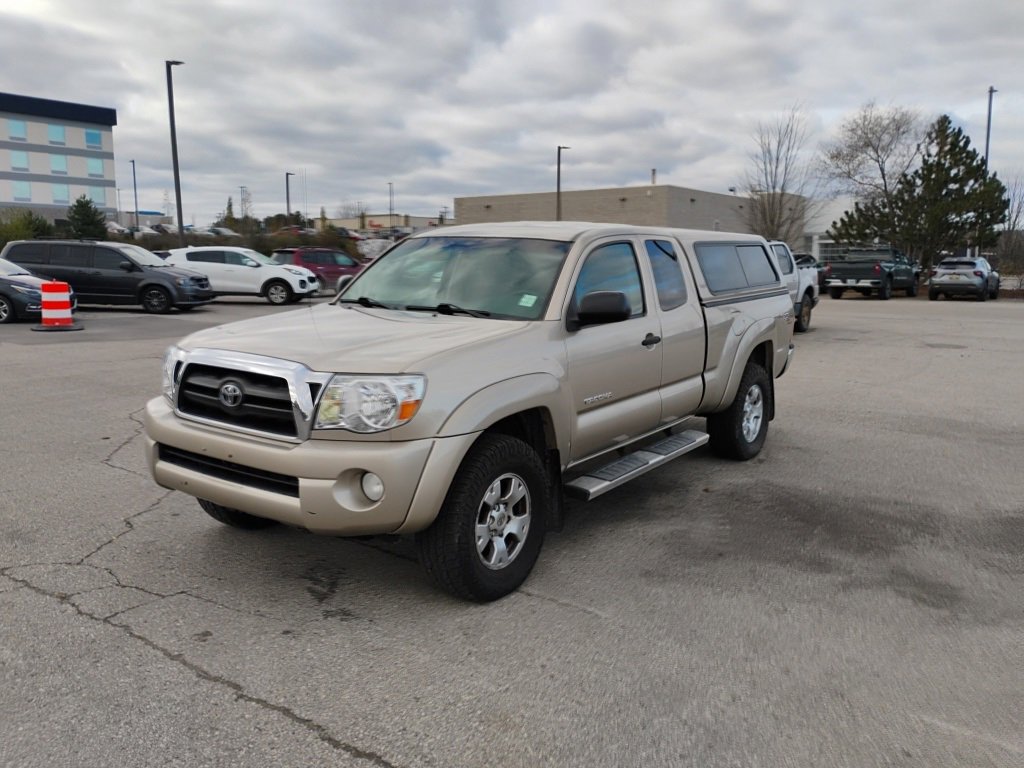 2005 Toyota Tacoma Base 4x4 Access Cab photo 2