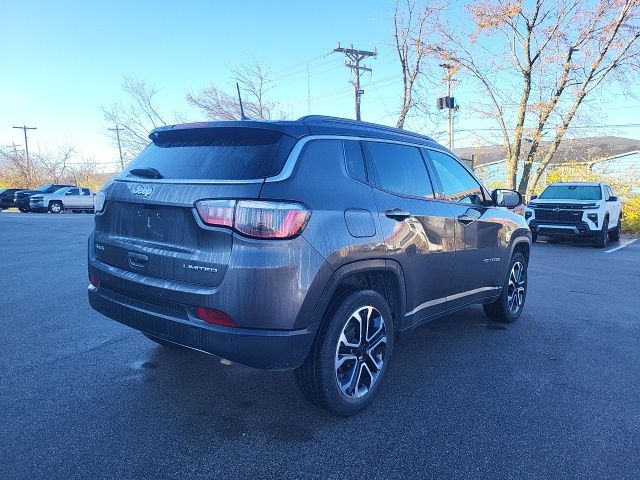 2024 Jeep Compass Limited photo 3
