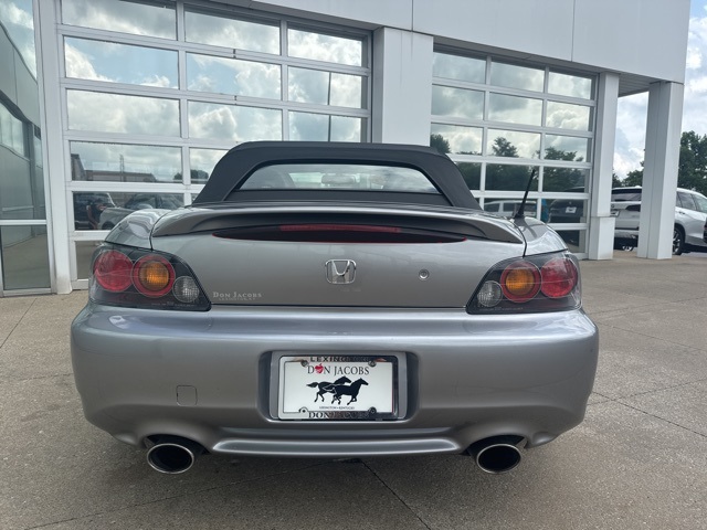 2005 Honda S2000 Base photo 17
