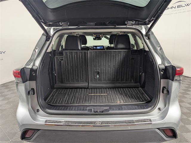 2022 Toyota Highlander Platinum photo 5
