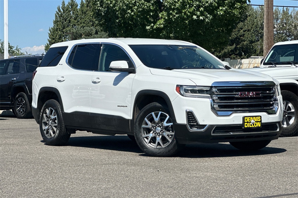 2023 Gmc Acadia SLE photo 2