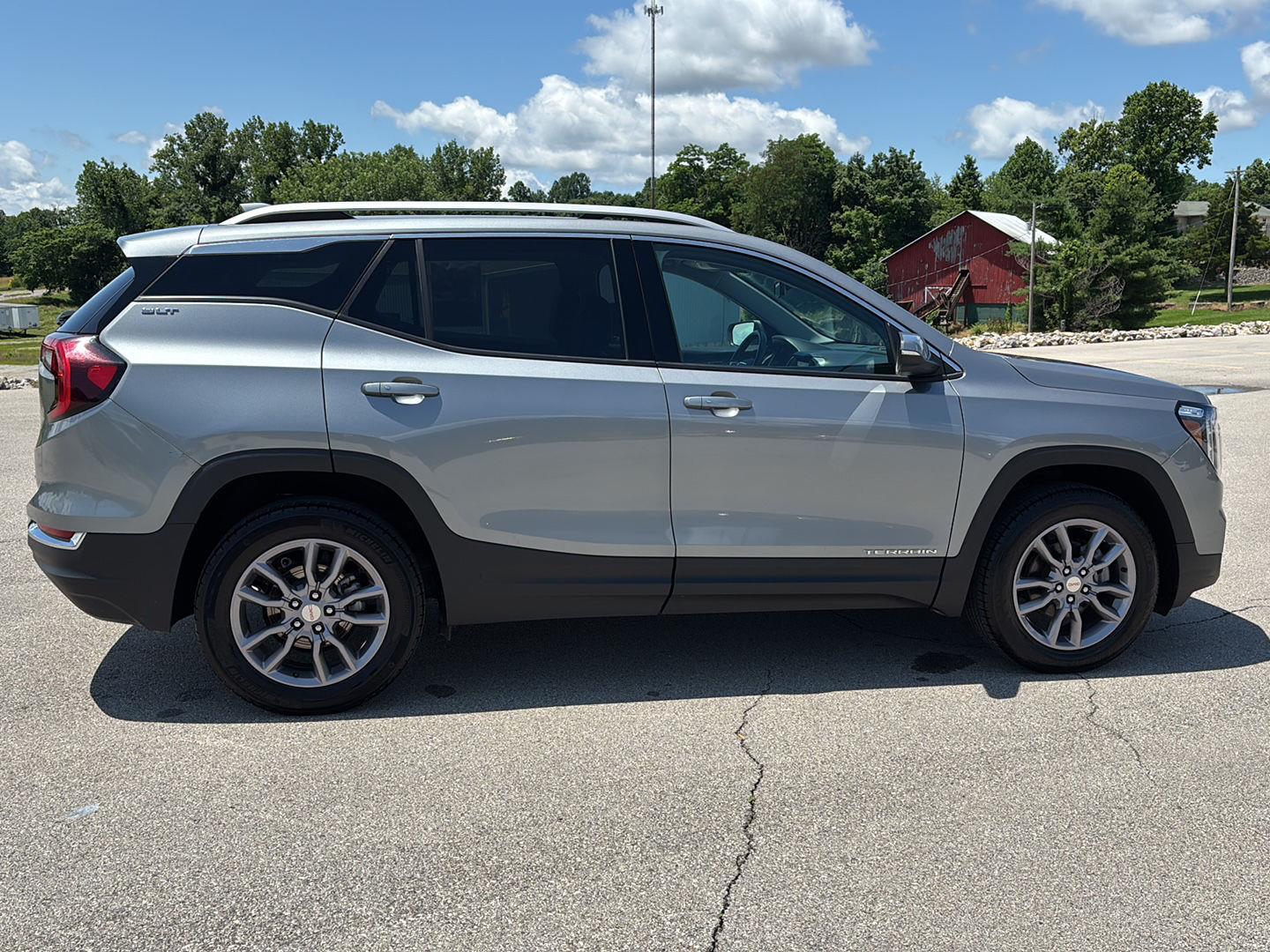 2023 Gmc Terrain SLT photo 2