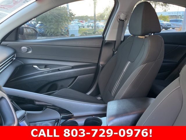 2023 Hyundai Elantra SEL photo 9