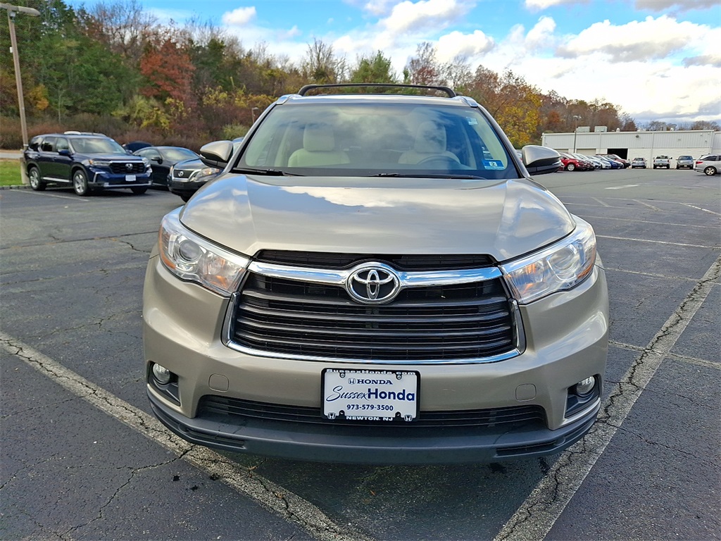 Used 2016 Toyota Highlander XLE with VIN 5TDJKRFH4GS257279 for sale in Newton, NJ
