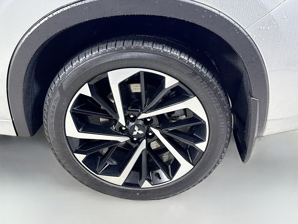 2024 Mitsubishi Outlander SEL photo 29