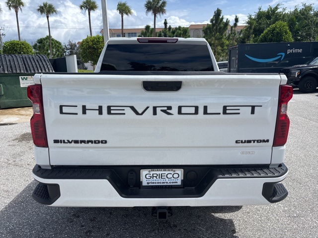 2024 Chevrolet Silverado 1500 Custom photo 4