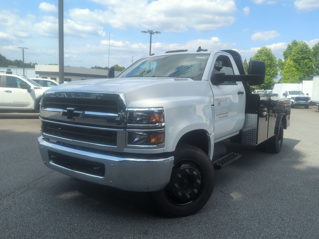 2023 Chevrolet Silverado 4500 Medium Duty Chassis Cab Work Truck's photo