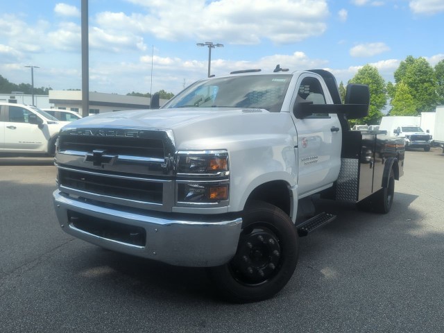 2023 Chevrolet Silverado 4500 Medium Duty Chassis Cab Work Truck's photo