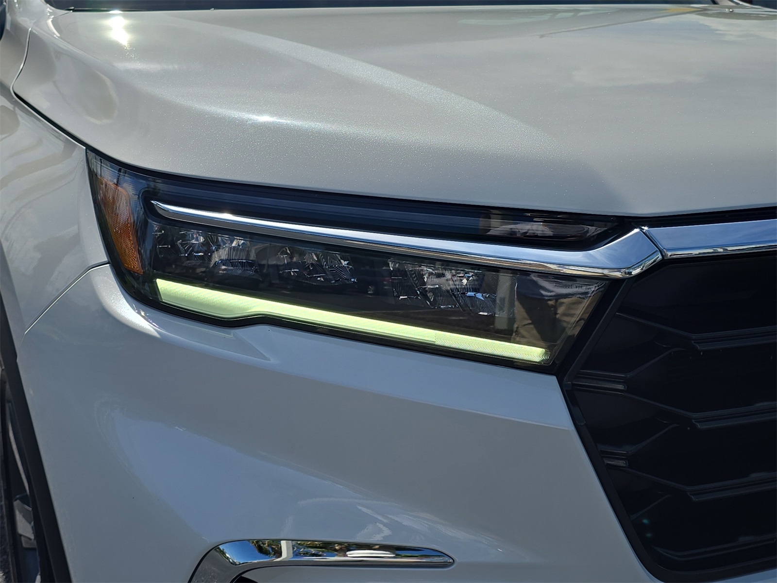 2023 Honda Pilot Touring photo 6