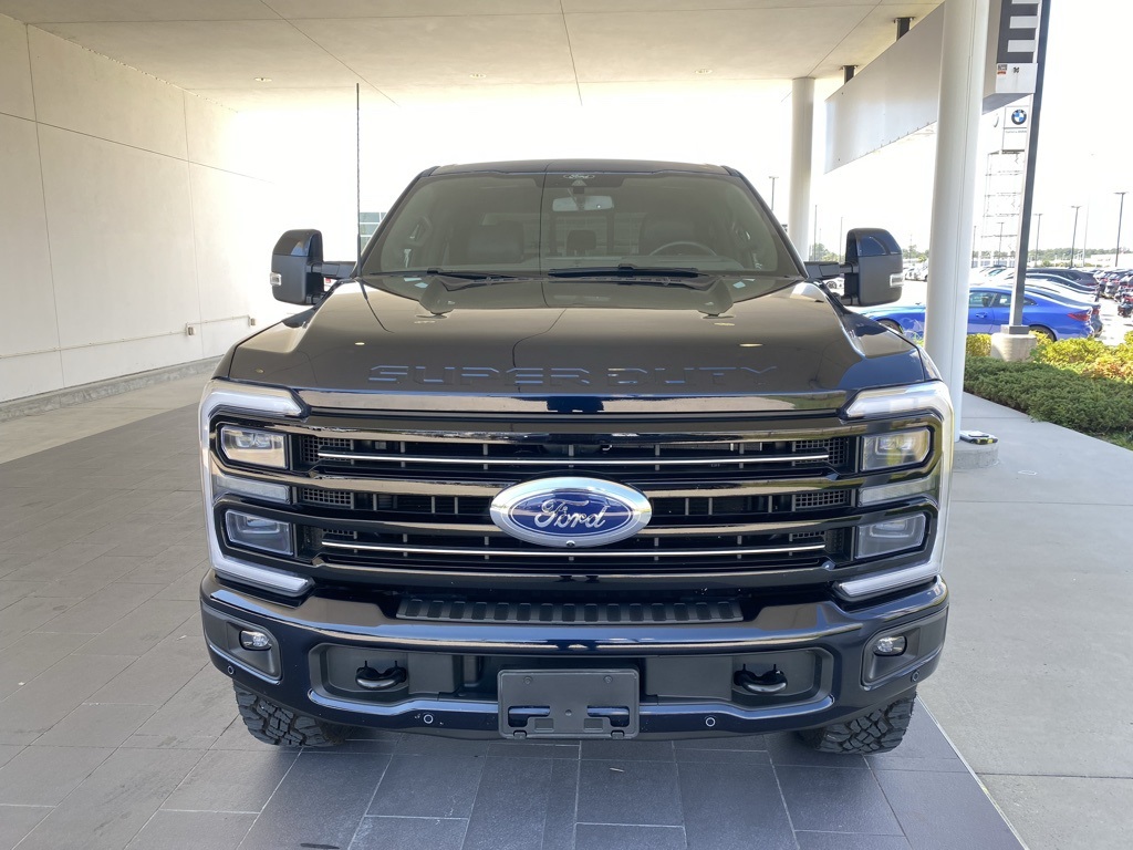 2025 Ford F-250 photo 2