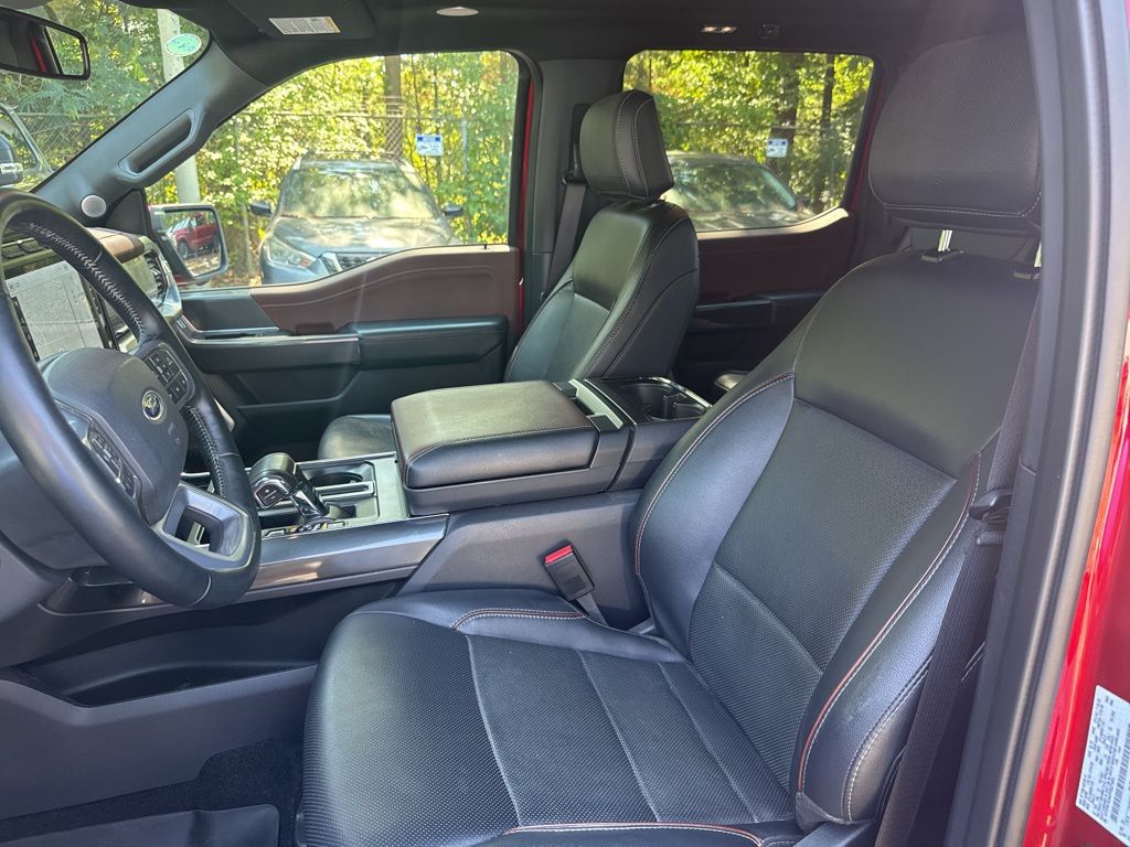 2023 Ford F-150 Lariat photo 12