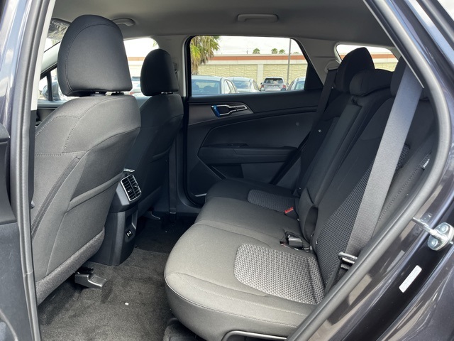 2026 Kia Sportage LX photo 17