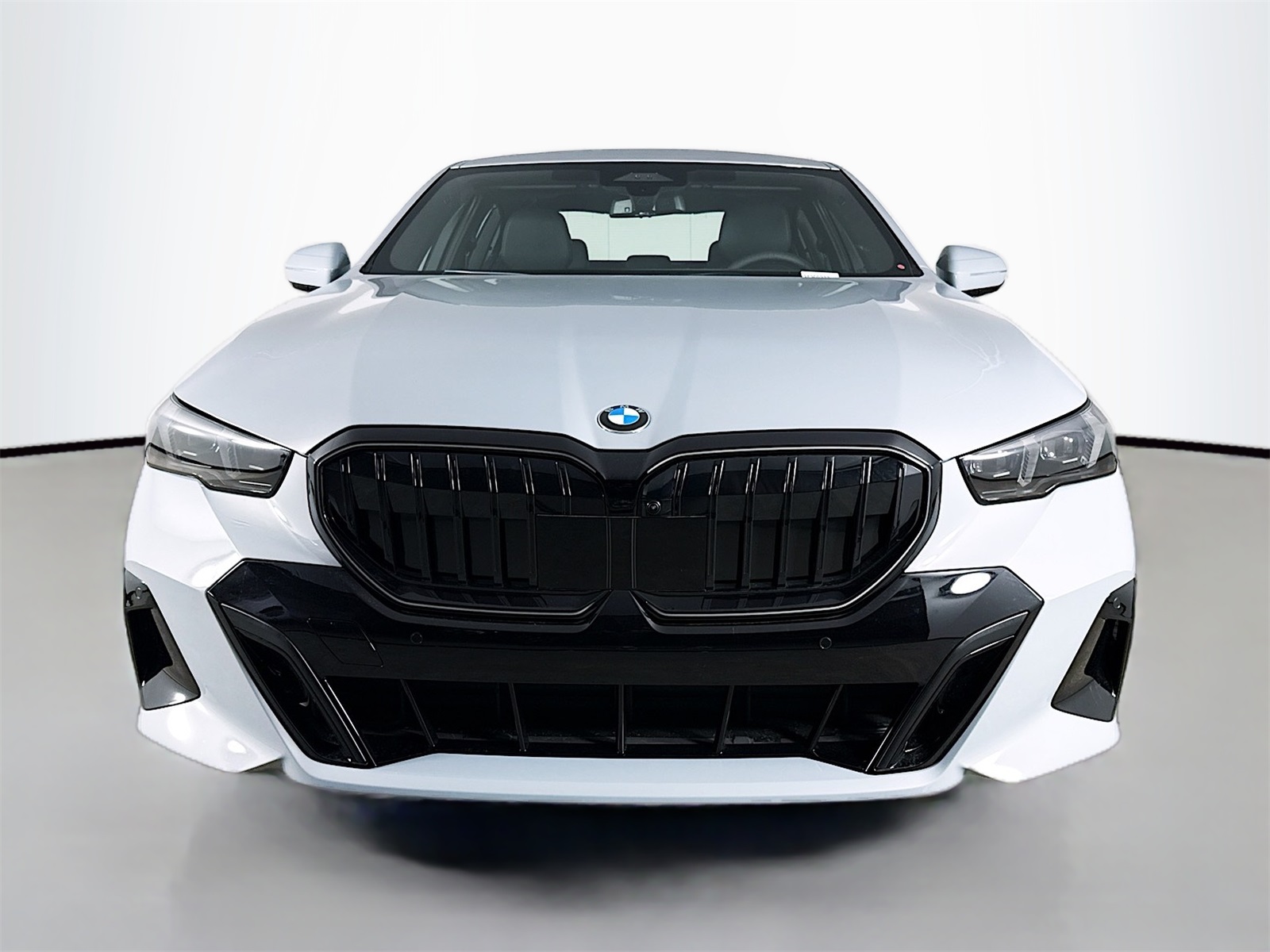 2026 Bmw 540i xDrive photo 2