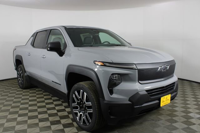 2026 Chevrolet Silverado EV Work Truck Crew Cab (Standard Range) e4WD