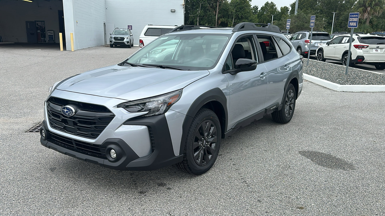 2025 Subaru Outback Onyx Edition XT photo 2