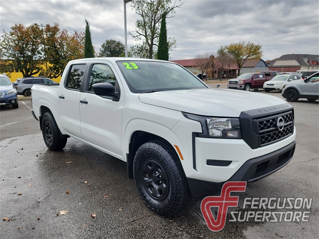 2023 Nissan Frontier S's photo