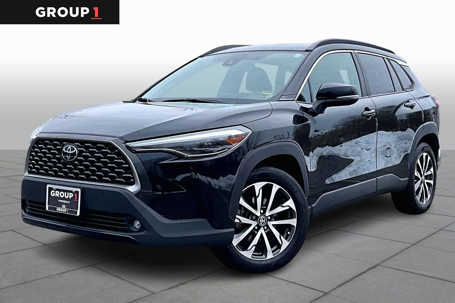 2022 Toyota Corolla Cross XLE's photo