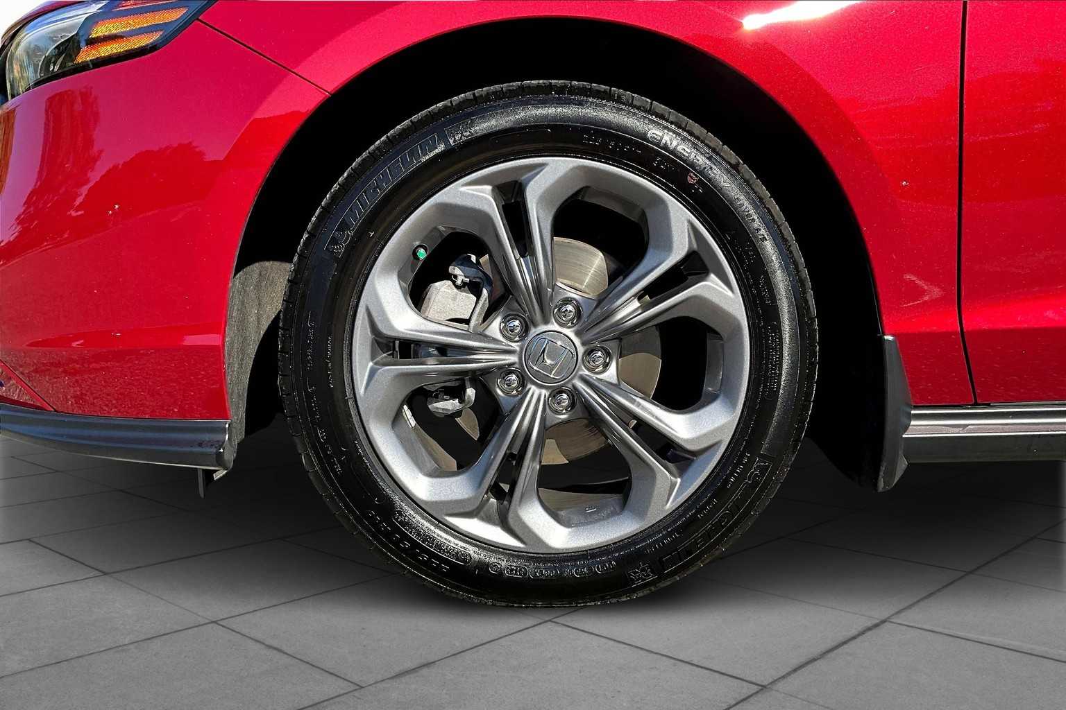2024 Honda Accord EX photo 9
