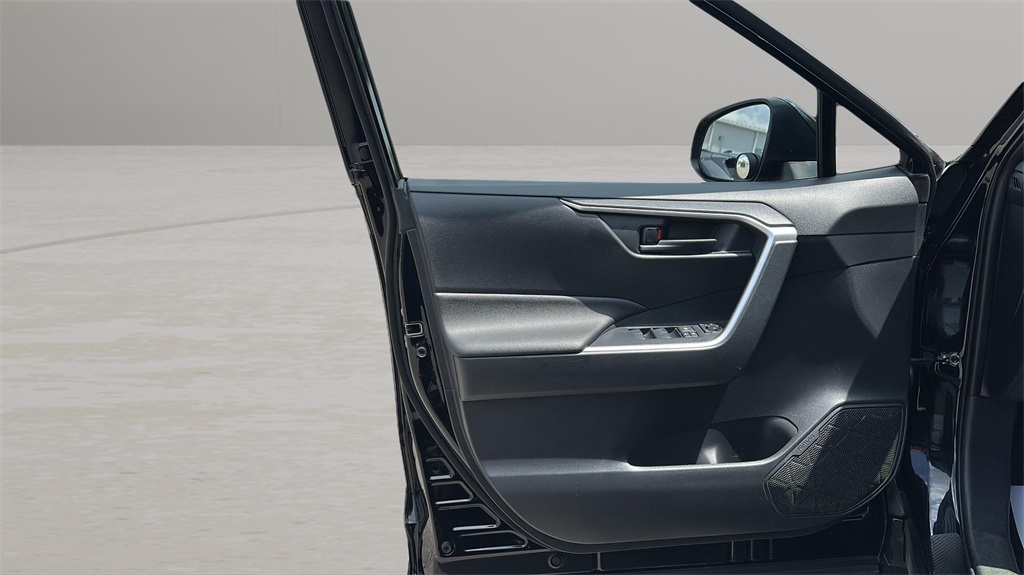 2021 Toyota RAV4 Prime XLE Premium photo 19