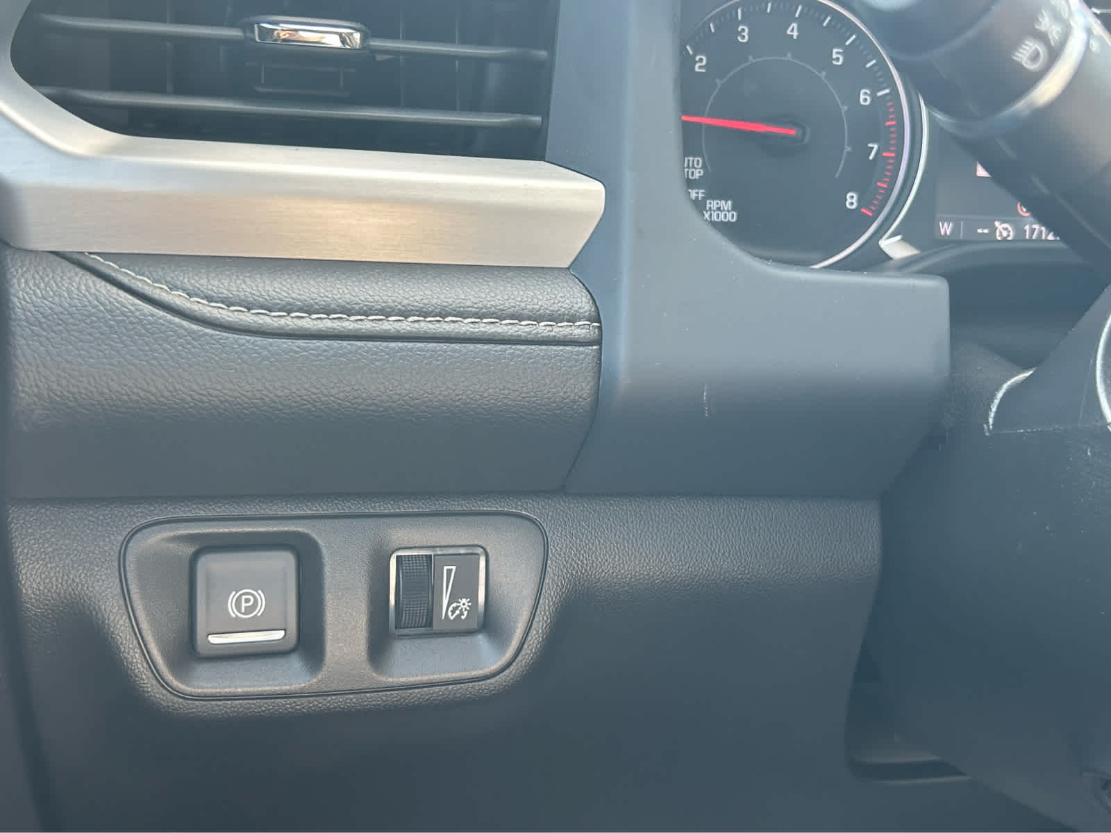 2023 Gmc Acadia SLT Elevation photo 10