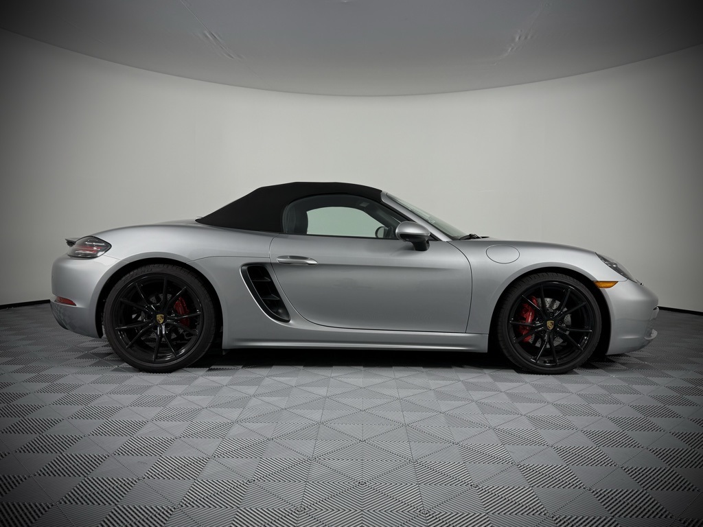 2024 Porsche Boxster S photo 10