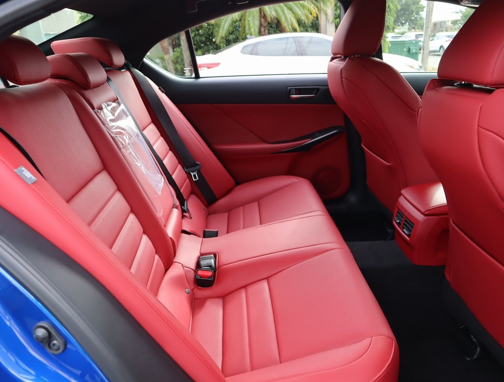 2025 Lexus IS 300 F SPORT photo 31