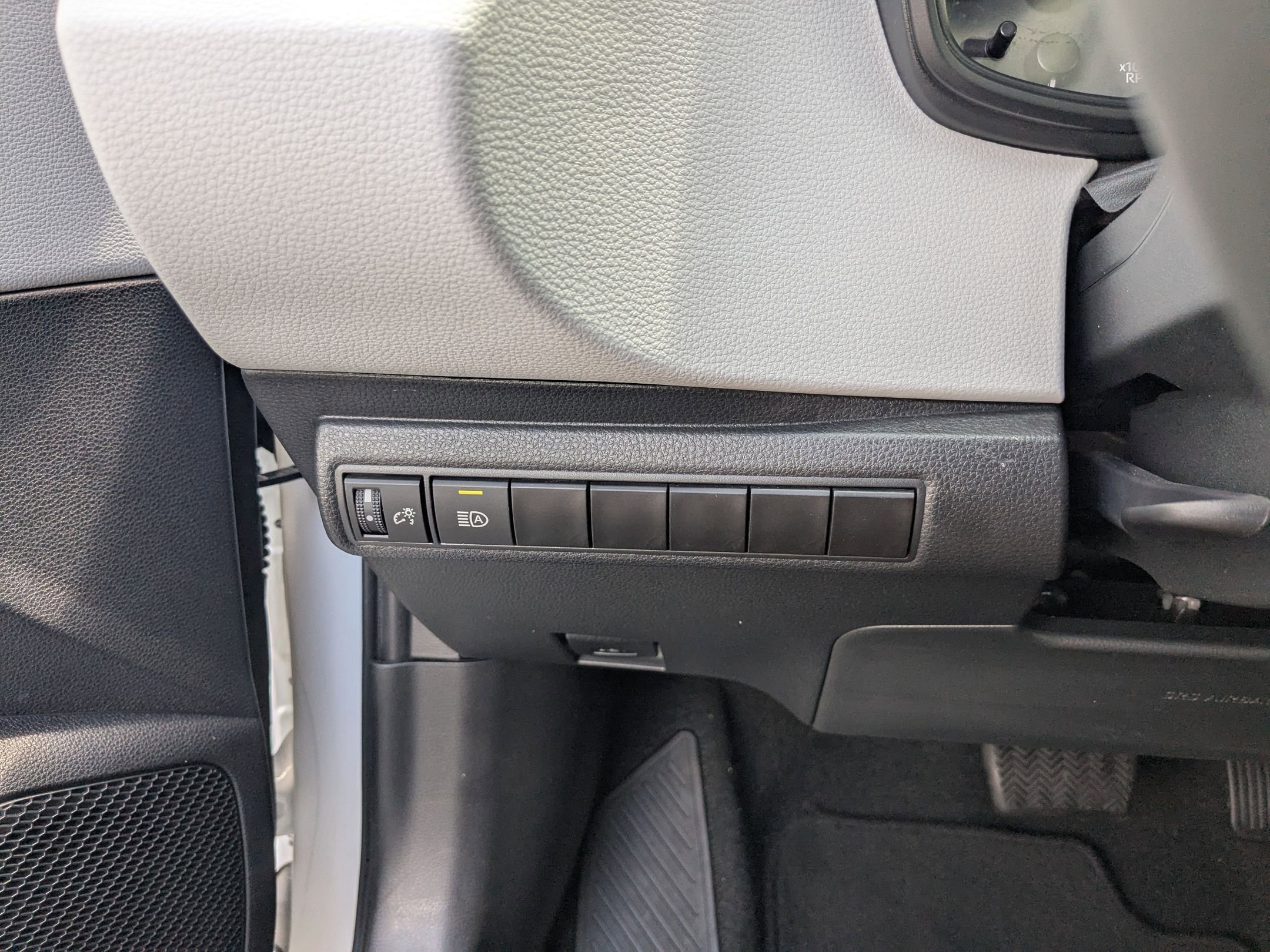 2024 Toyota Corolla SE photo 14