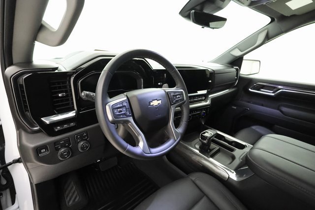 2024 Chevrolet Silverado 1500 LTZ photo 11