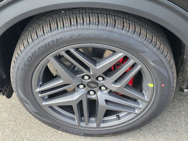 2026 Ford Explorer ST-Line photo 4