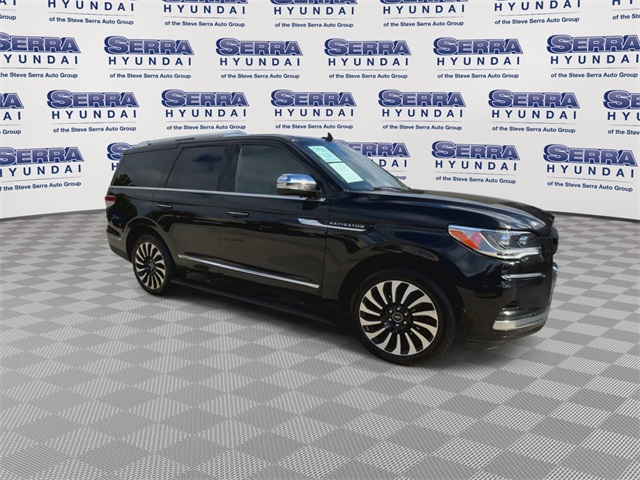 2022 Lincoln Navigator Black Label photo 3