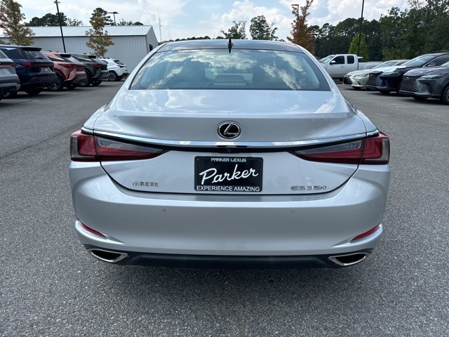 2019 Lexus ES 350 Luxury photo 3