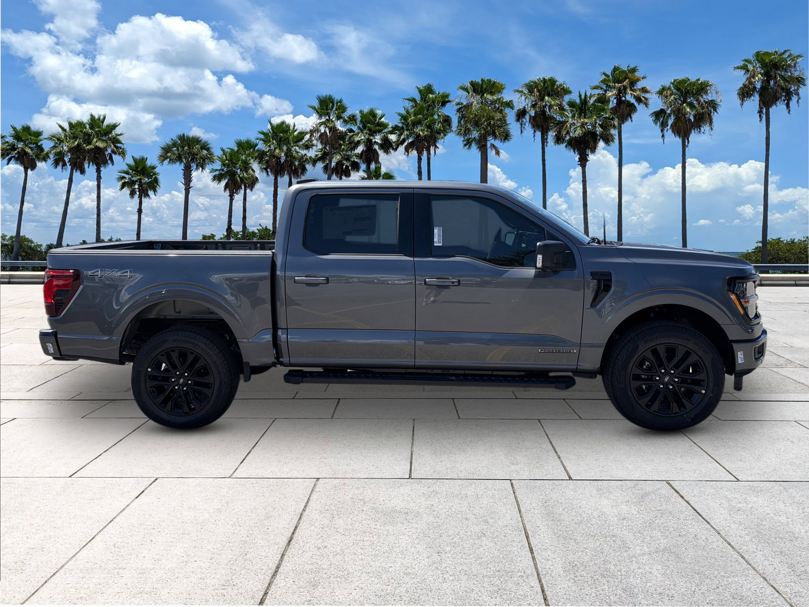 2025 Ford F-150 XLT photo 9