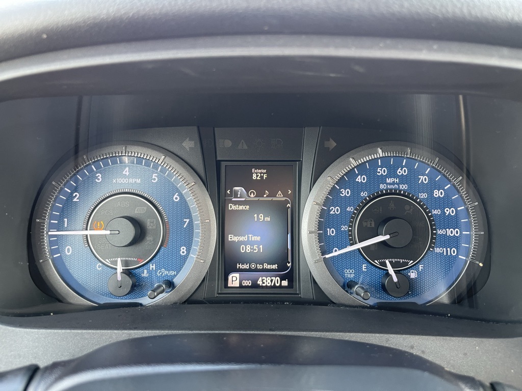 2017 Toyota Sienna XLE photo 42
