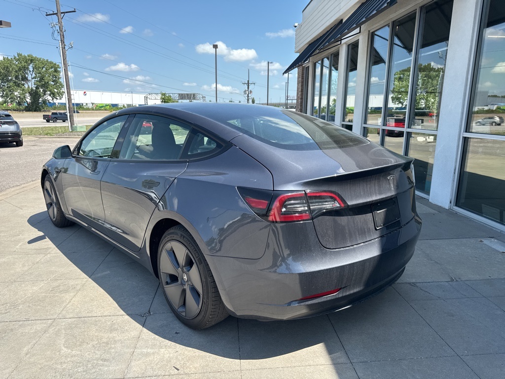2023 Tesla Model 3 photo 3
