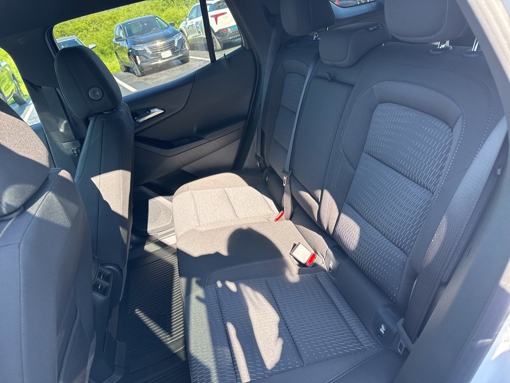 2026 Chevrolet Equinox LT photo 13