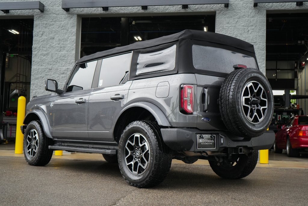 2021 Ford Bronco Outer Banks photo 11