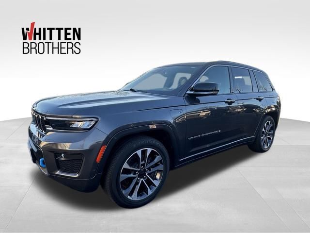 2022 Jeep Grand Cherokee Overland 4xe's photo
