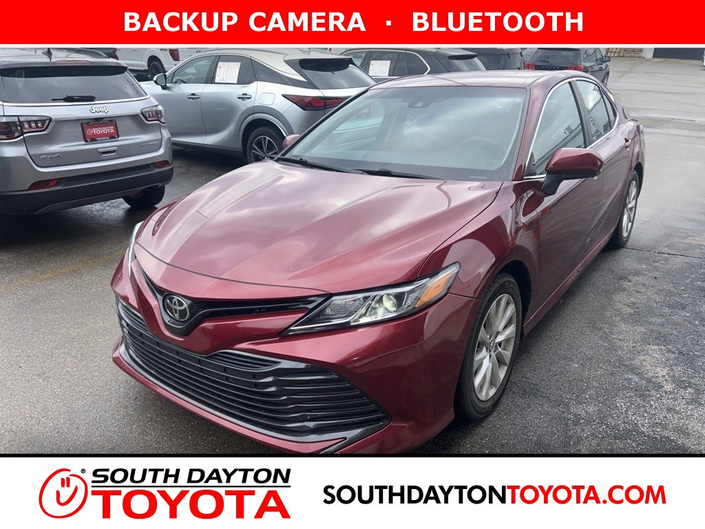 2018 Toyota Camry LE's photo