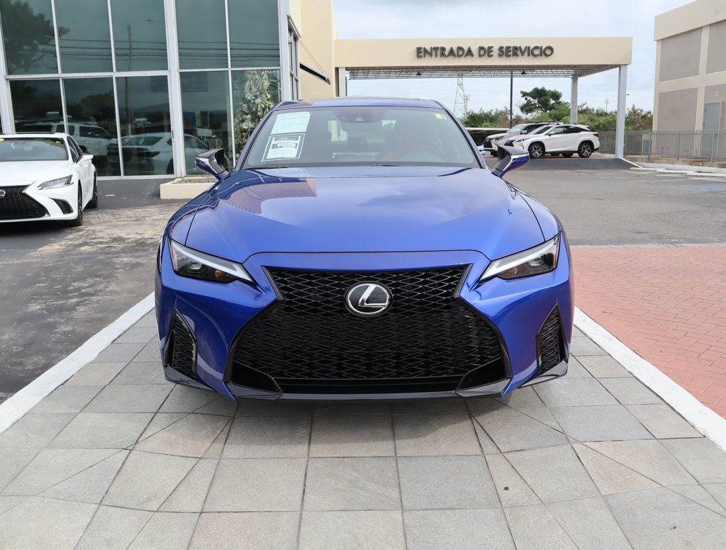 2025 Lexus IS 300 F SPORT photo 2