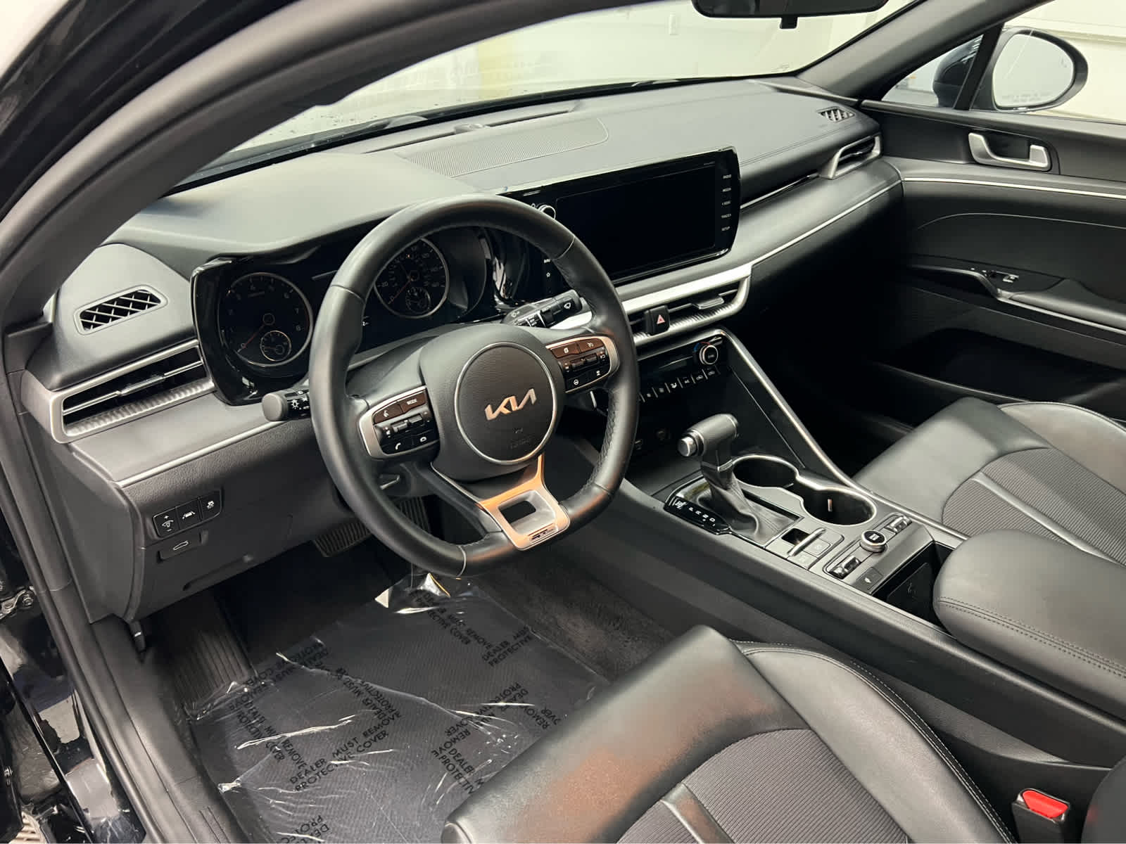 2024 Kia K5 GT-Line photo 16