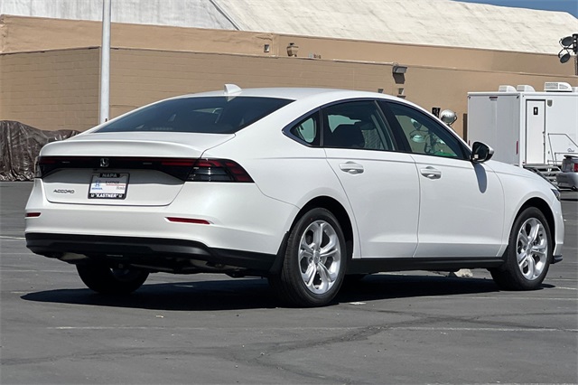 2025 Honda Accord 1.5T LX photo 2