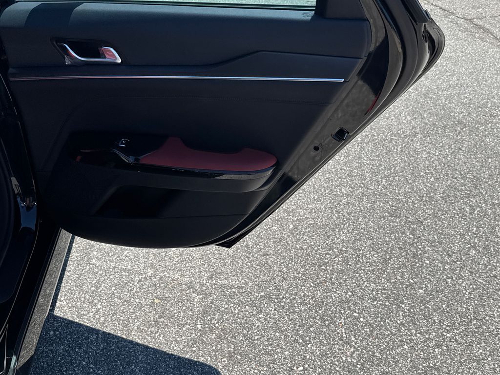 2025 Kia K5 GT-Line photo 16