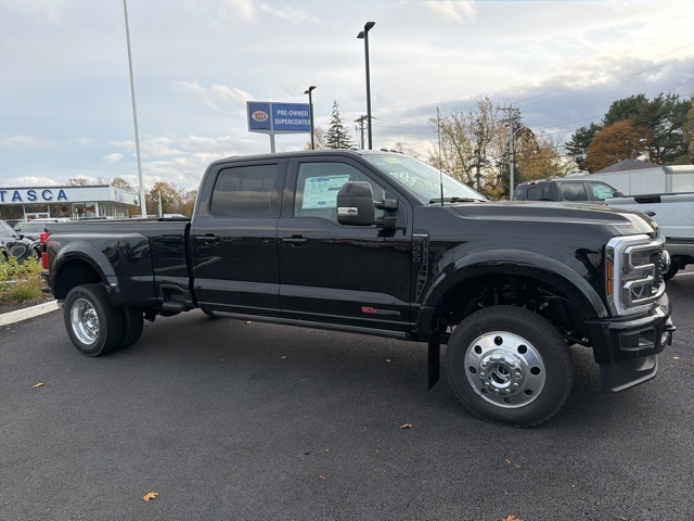 2026 Ford F-450 Platinum photo 2