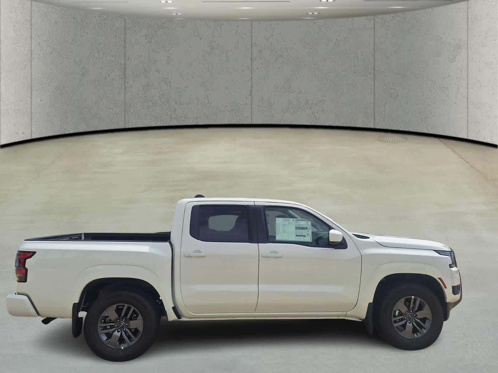 2025 Nissan Frontier SV photo 6