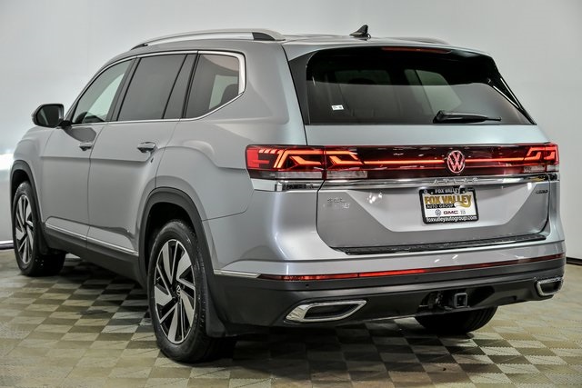 2025 Volkswagen Atlas SEL photo 4