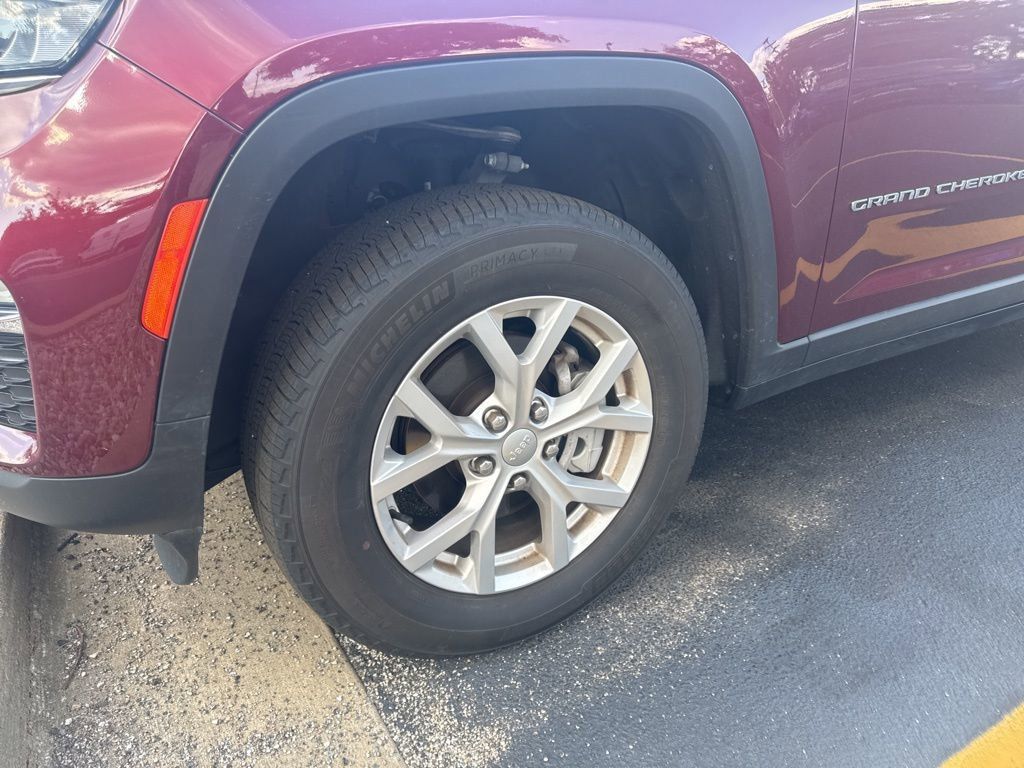 2023 Jeep Grand Cherokee Limited photo 3