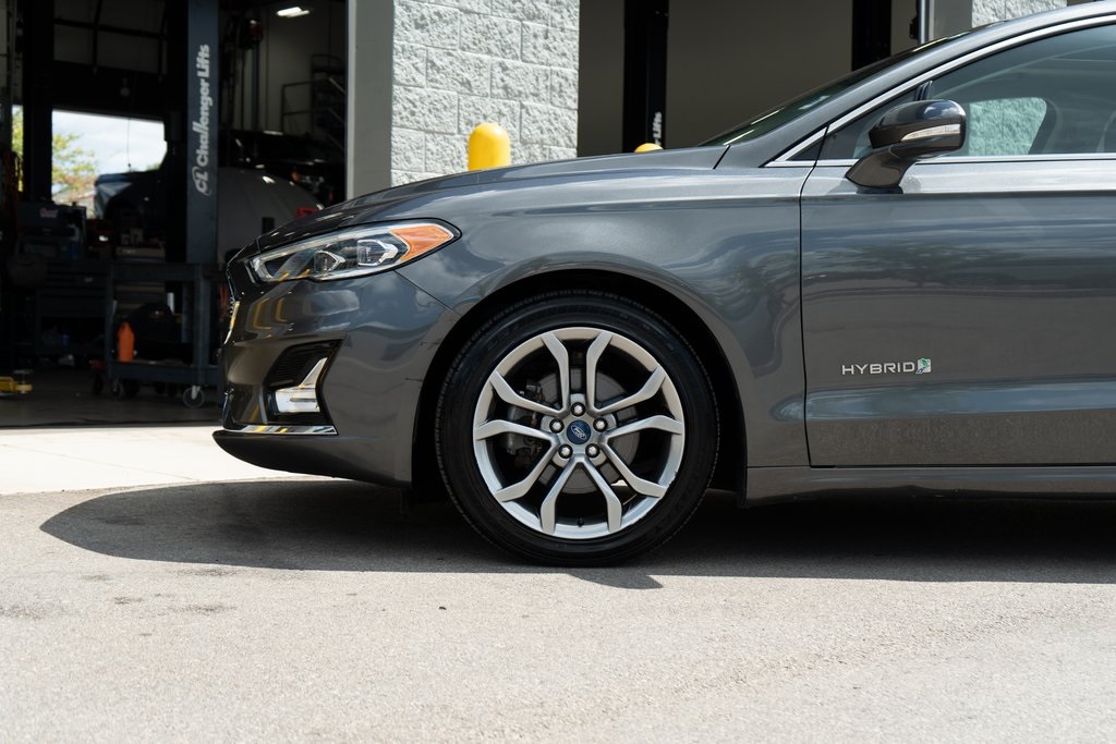 2019 Ford Fusion Hybrid Titanium photo 10