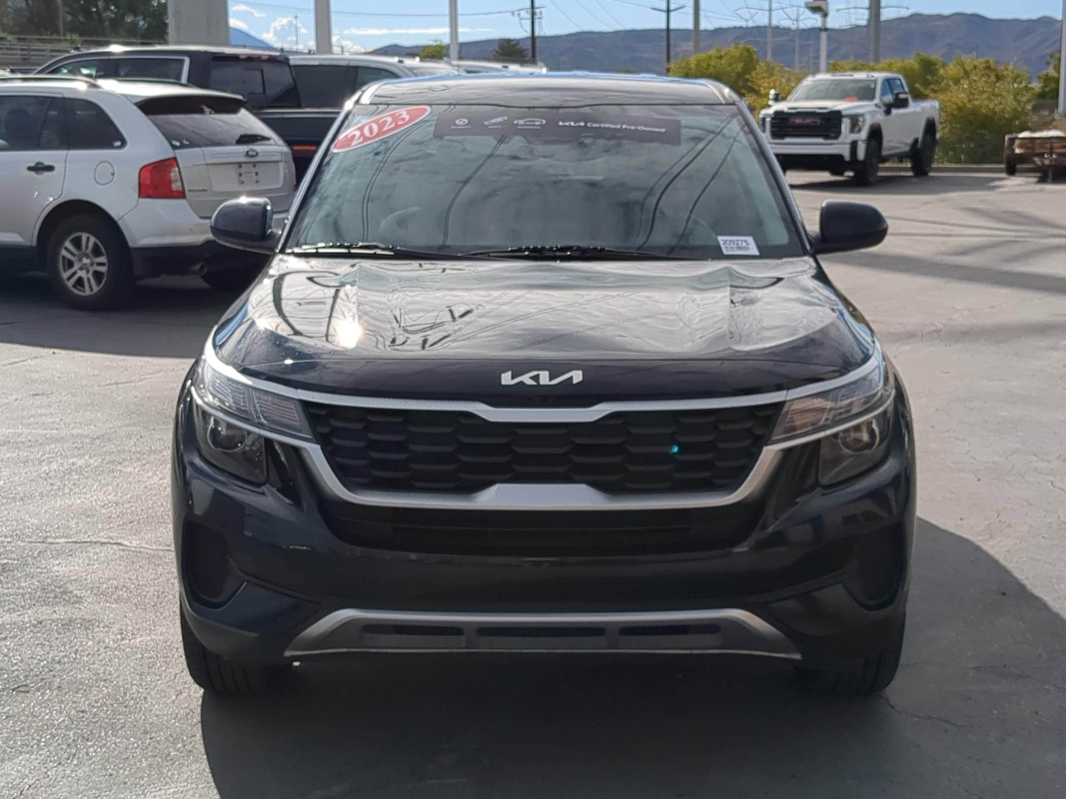 2023 Kia Seltos LX photo 8