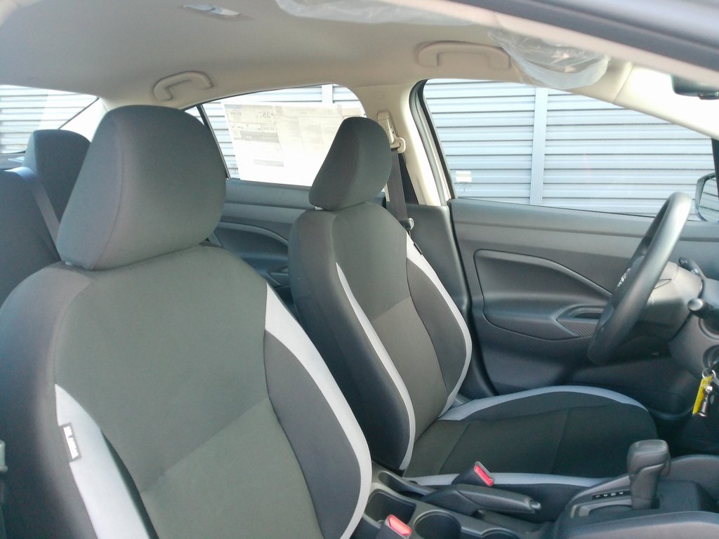 2025 Nissan Versa S photo 12
