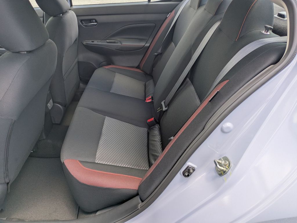 2025 Nissan Versa 1.6 SR photo 21